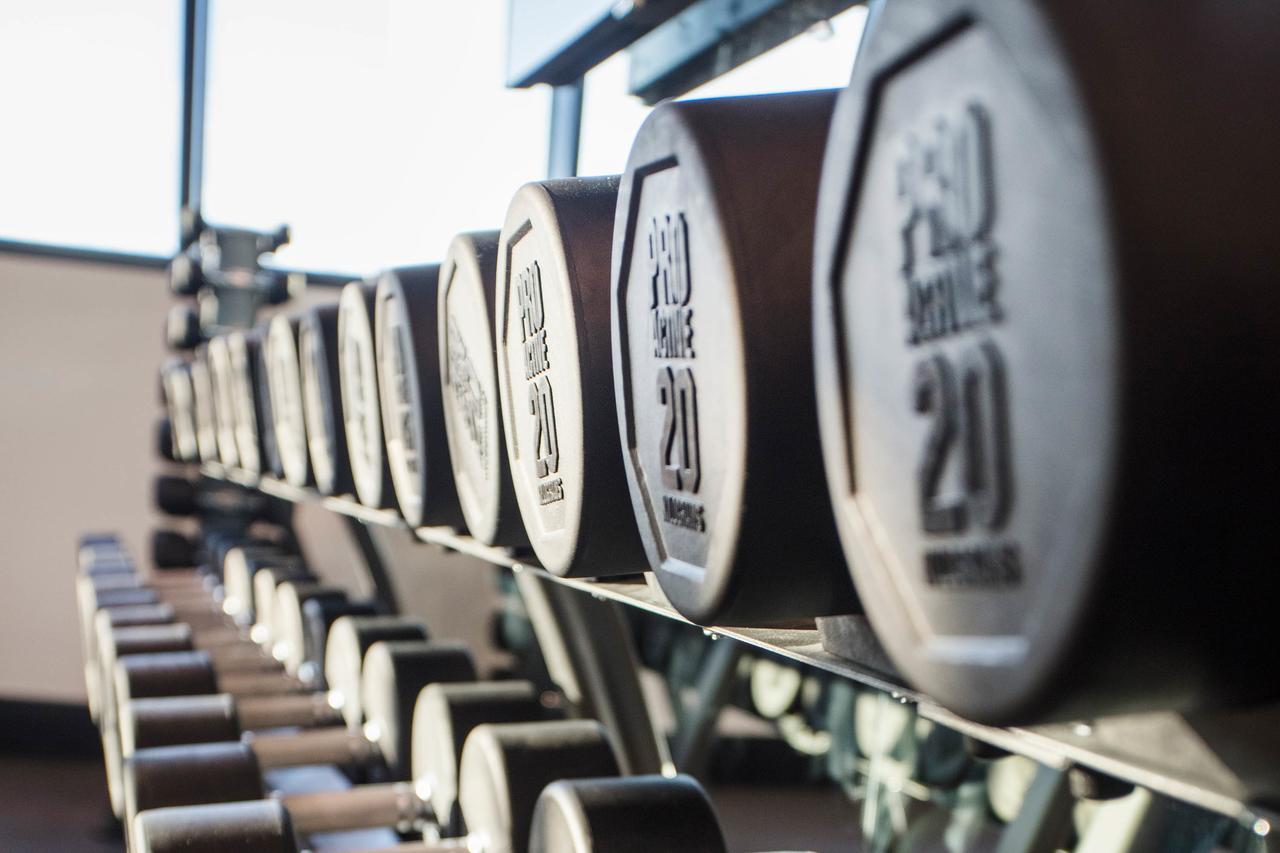 Aparthotel Fv By Peppers Brisbane Exteriér fotografie Dumbbells on a rack