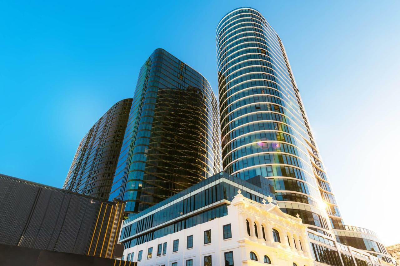 Aparthotel Fv By Peppers Brisbane Exteriér fotografie The complex at sunset