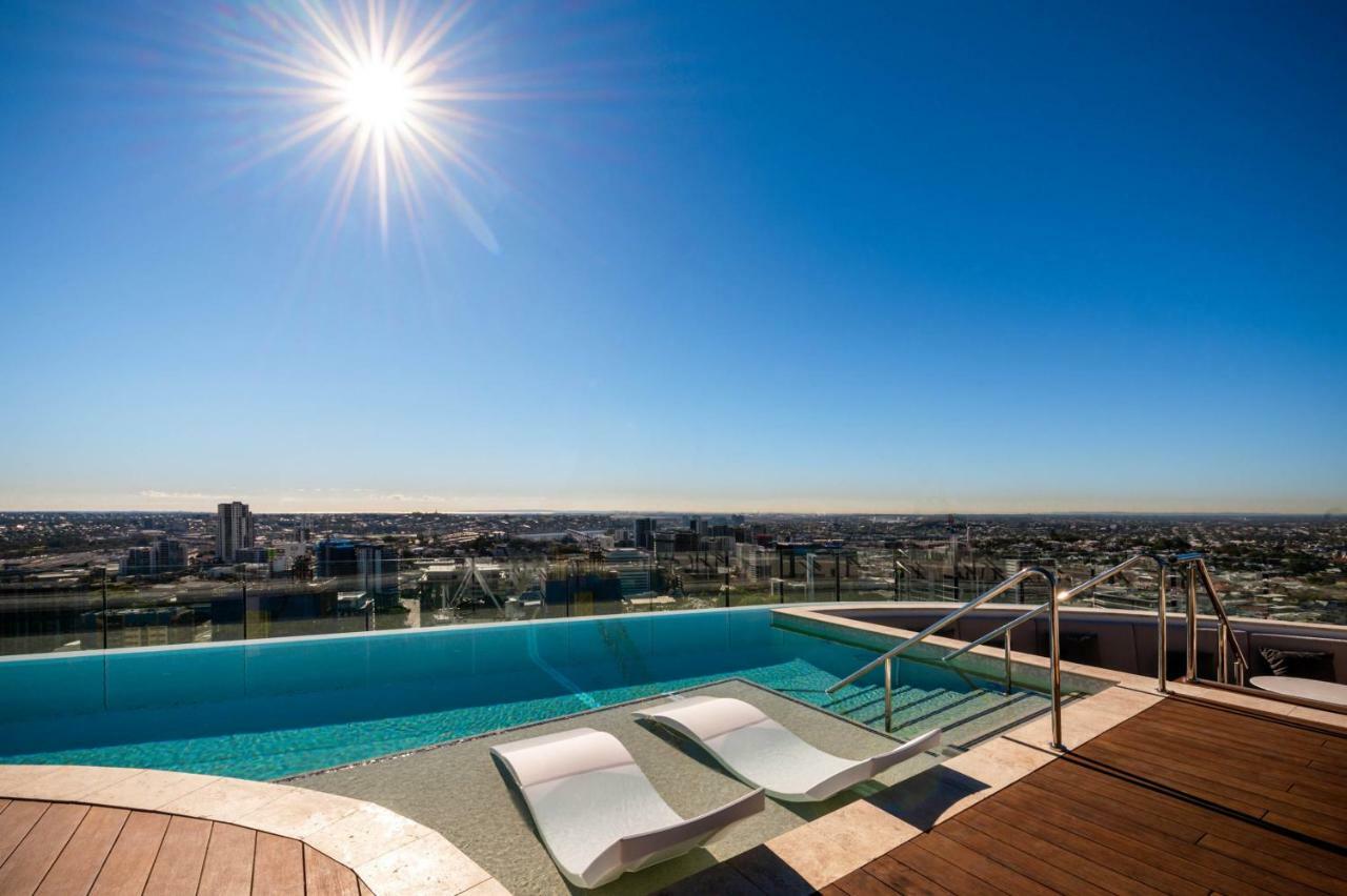 Aparthotel Fv By Peppers Brisbane Exteriér fotografie Skyline pool